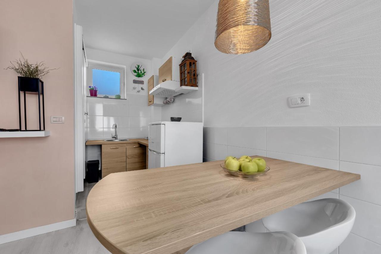 Apartments Barbara Makarska Exterior photo