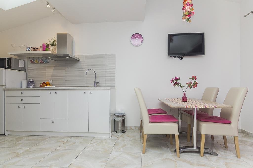 Apartments Barbara Makarska Exterior photo